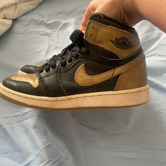 Nike Men's Black and Gold High-Top Sneakers - Picture 4 of 7